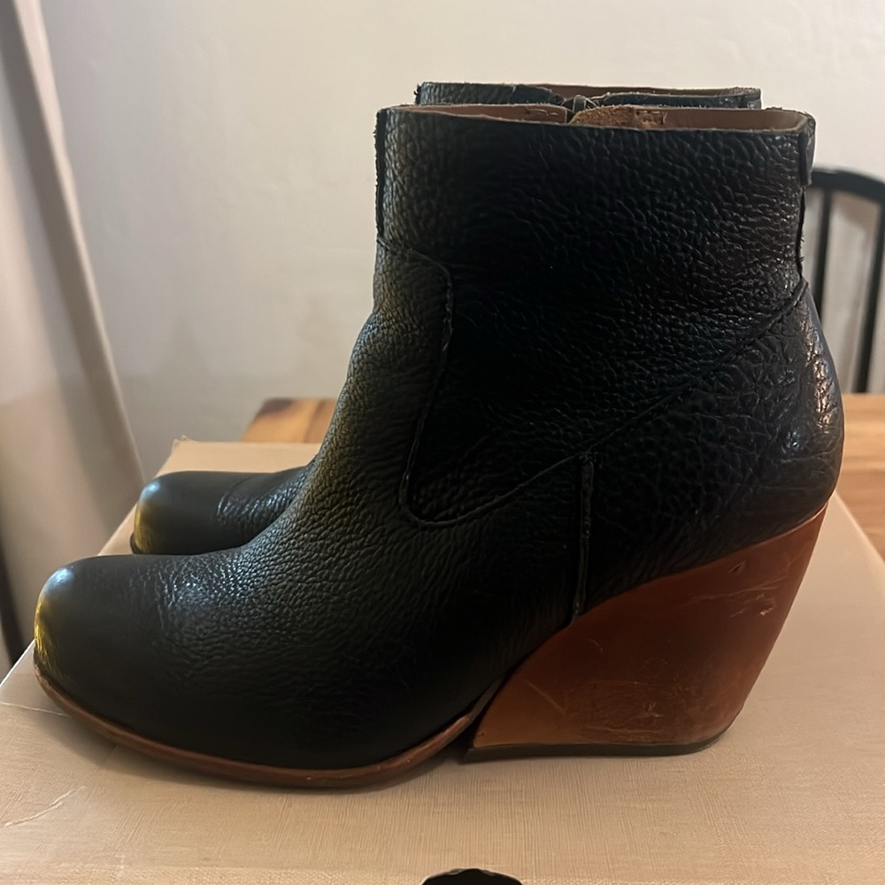 KORK-EASE bootie size 7.5 Michelle - Picture 4 of 16